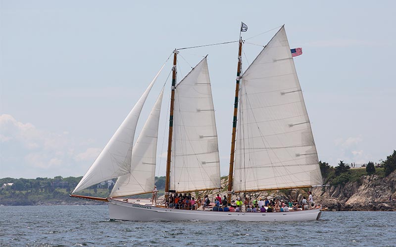 Schooner Adirondack II, Sailboat doing sailing boat rides in