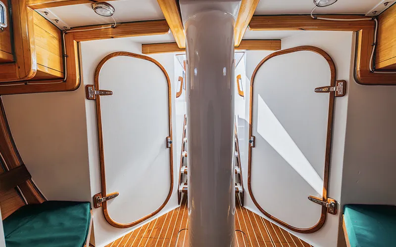 ADIV7 Bathroom on Schooner Adirondack IV in Newport RI